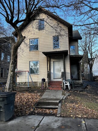 Plus de détails pour 72 Burton St, Waterbury, CT - Multi-résidentiel à vendre