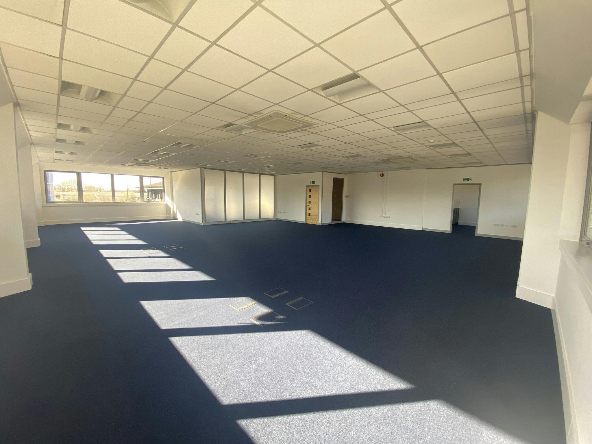 Gatwick Rd, Crawley for lease Interior Photo- Image 1 of 9