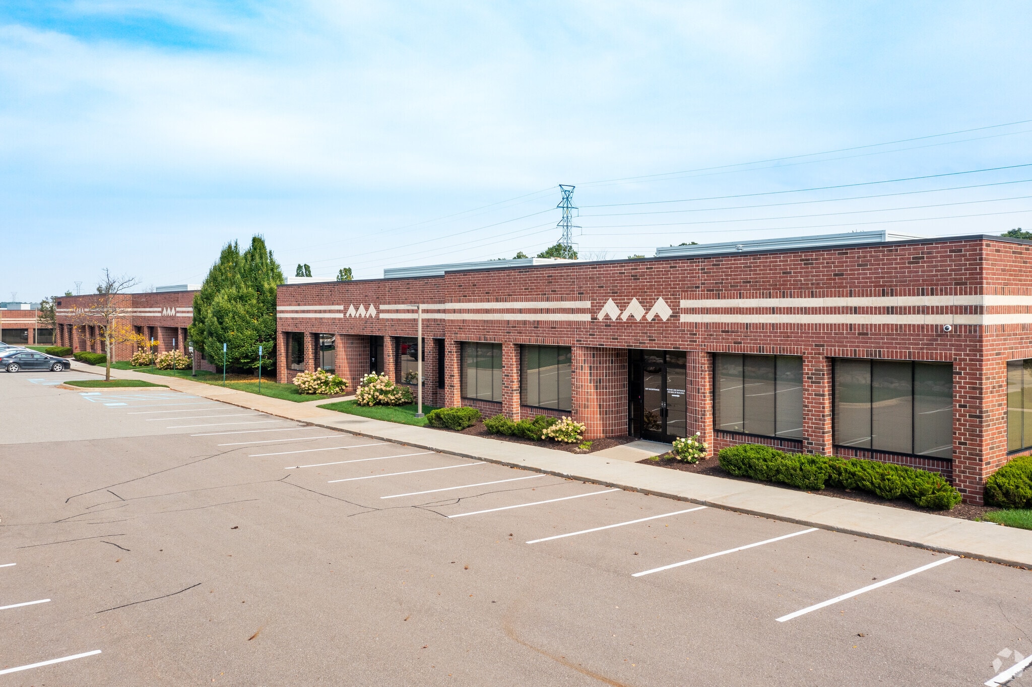 28700 Cabot Dr, Novi, MI for lease Primary Photo- Image 1 of 8