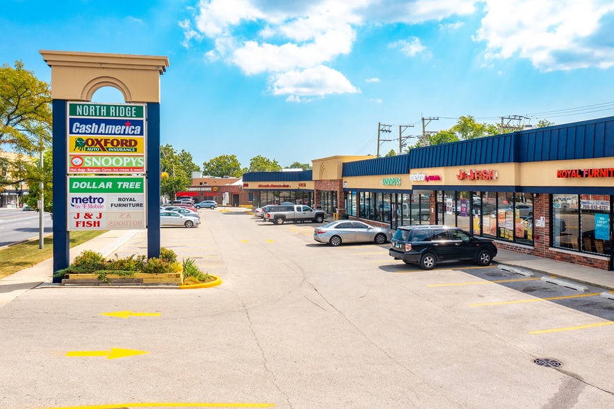 6301-6405 North Ave, Oak Park, IL for lease - Building Photo - Image 1 of 24