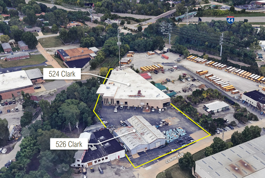 Two Building Industrial Complex portfolio of 2 properties for sale on LoopNet.ca - Building Photo - Image 2 of 9