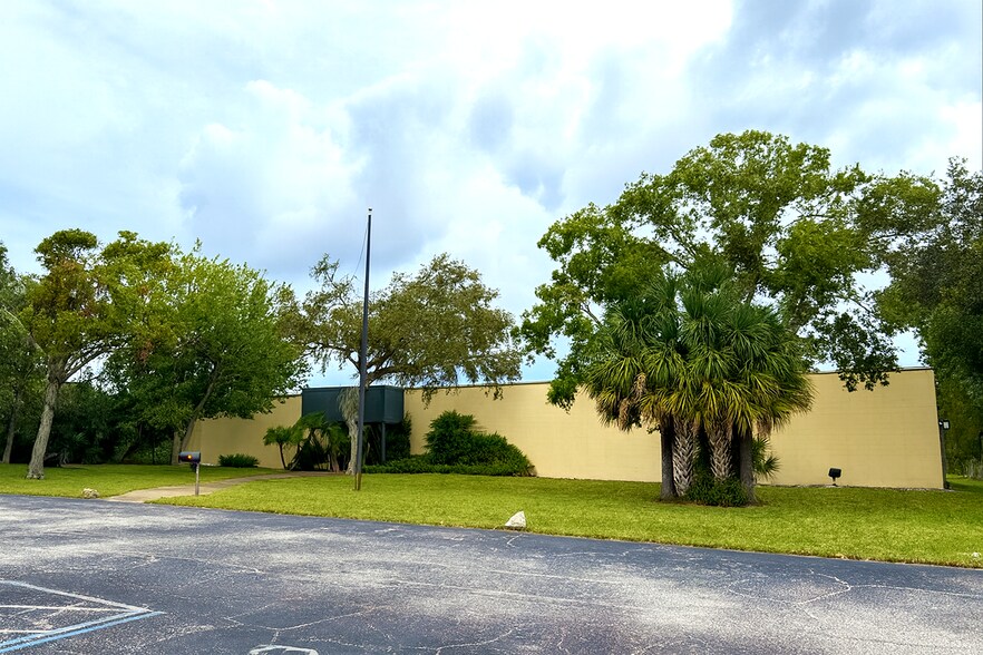 11321 US Highway 19, Port Richey, FL à vendre - Photo du bâtiment - Image 3 de 12
