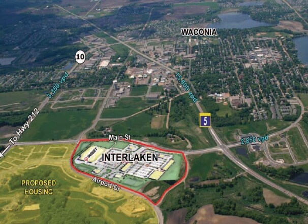 877 E Main St, Waconia, MN à vendre - Photo du bâtiment - Image 2 de 2