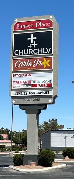 3720-3740 E Sunset Rd, Las Vegas, NV à louer - Photo du bâtiment - Image 3 de 4