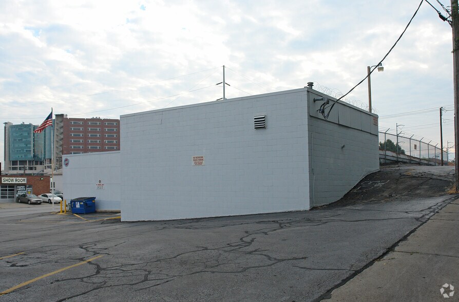 4655-4657 Leavenworth St, Omaha, NE à vendre - Photo du bâtiment - Image 2 de 7