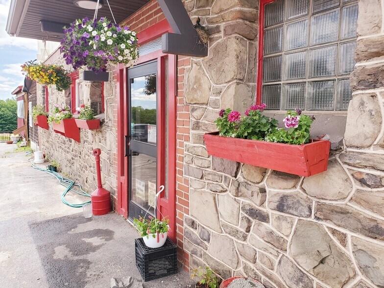 1440 Crosstown Hwy, Lakewood, PA for sale - Building Photo - Image 3 of 26