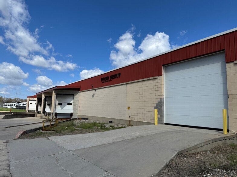 1610 Leininger Ave, Elkhart, IN à louer - Photo du bâtiment - Image 2 de 12