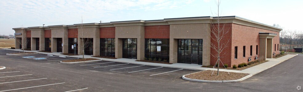 4720 Traders Way, Thompsons Station, TN à louer - Photo du bâtiment - Image 2 de 3