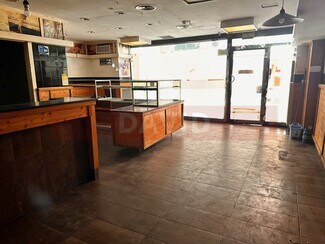 Plus de détails pour Commerce de détail à louer