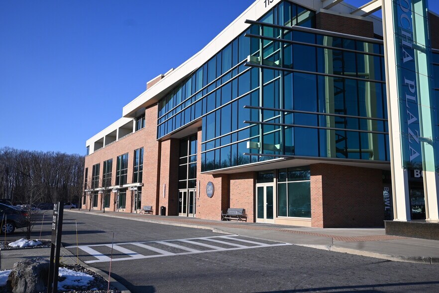 115 Saratoga Rd, Schenectady, NY for lease - Building Photo - Image 2 of 14