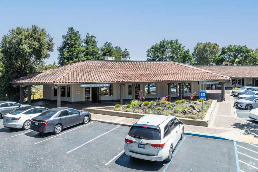 3059 Hopyard Rd, Pleasanton, CA à louer - Photo du bâtiment - Image 2 de 7