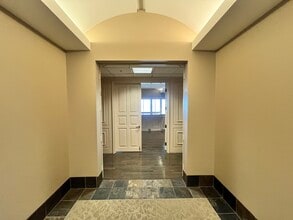 1100 Main St, Kansas City, MO for lease Interior Photo- Image 2 of 7