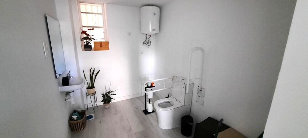 Calle Jazmín, Madrid, Madrid à vendre - Photo du bâtiment - Image 2 de 8