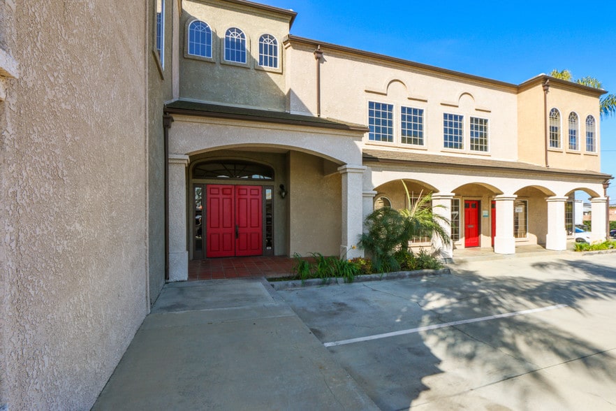 8891 Watson St, Cypress, CA à vendre - Photo du bâtiment - Image 3 de 18