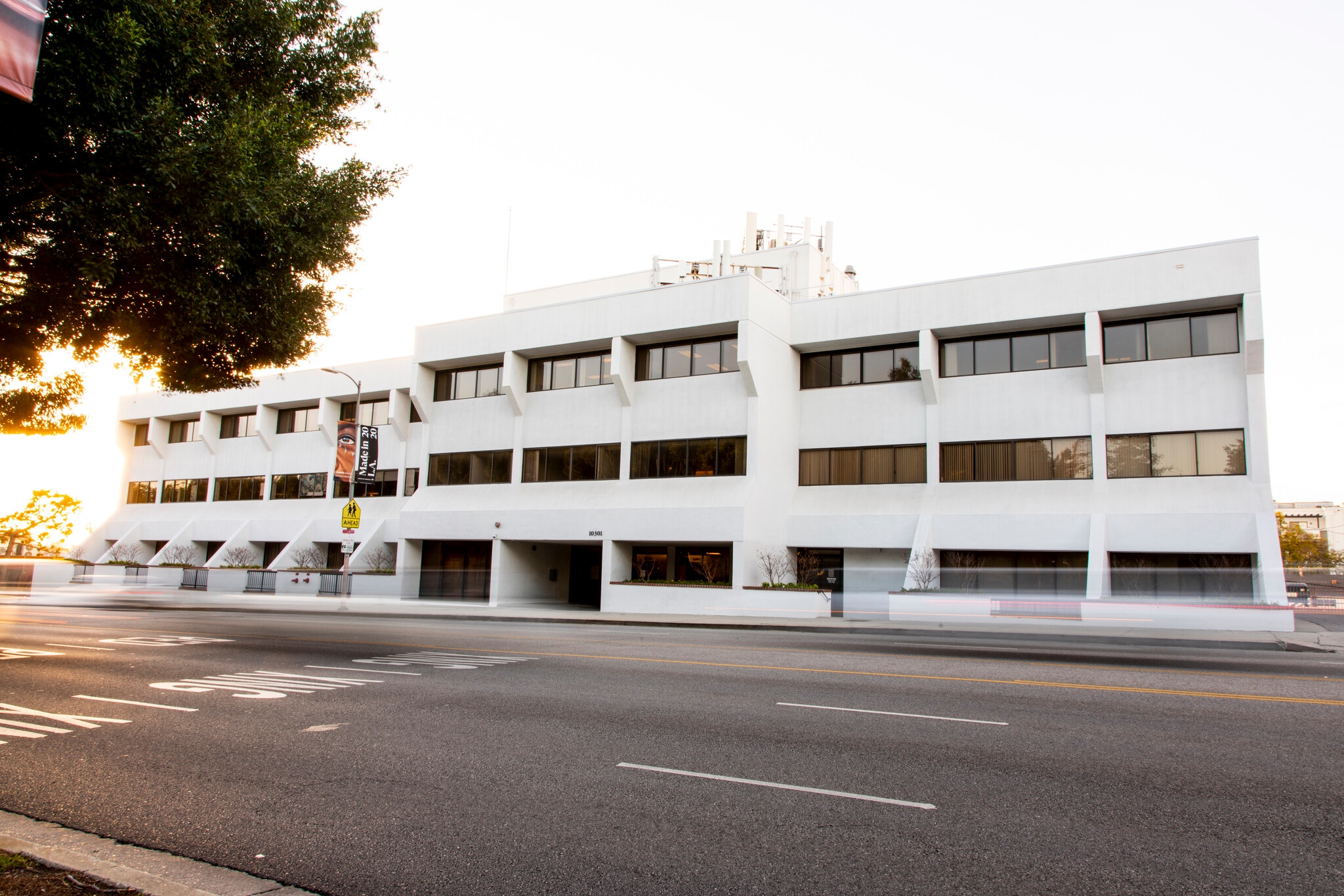 10301 W Pico Blvd, Los Angeles, CA for sale Primary Photo- Image 1 of 7