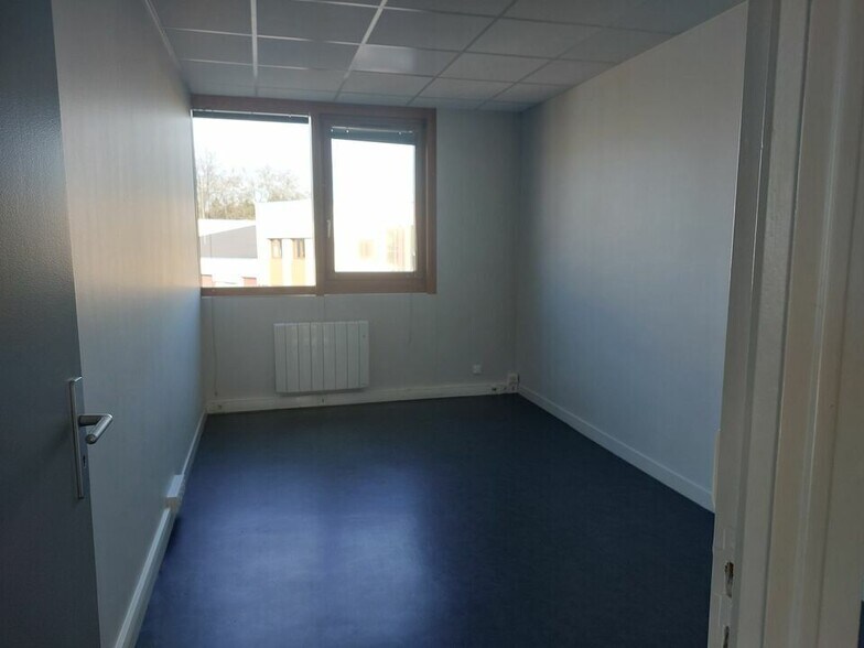 Bureau dans Cesson-Sévigné à louer - Photo intérieure - Image 2 de 5