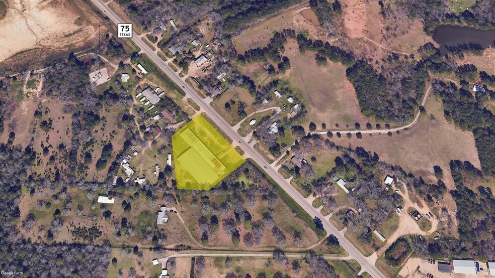 14077 N Highway 75, Willis, TX à vendre - Photo du bâtiment - Image 2 de 17