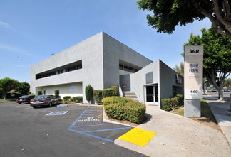 Plus de détails pour 560 W 1st St, Tustin, CA - Bureau à vendre
