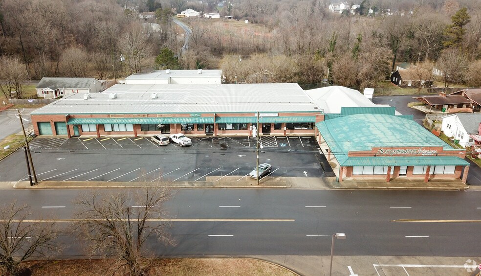 225 Market St, Cramerton, NC à louer - Photo du bâtiment - Image 1 de 22