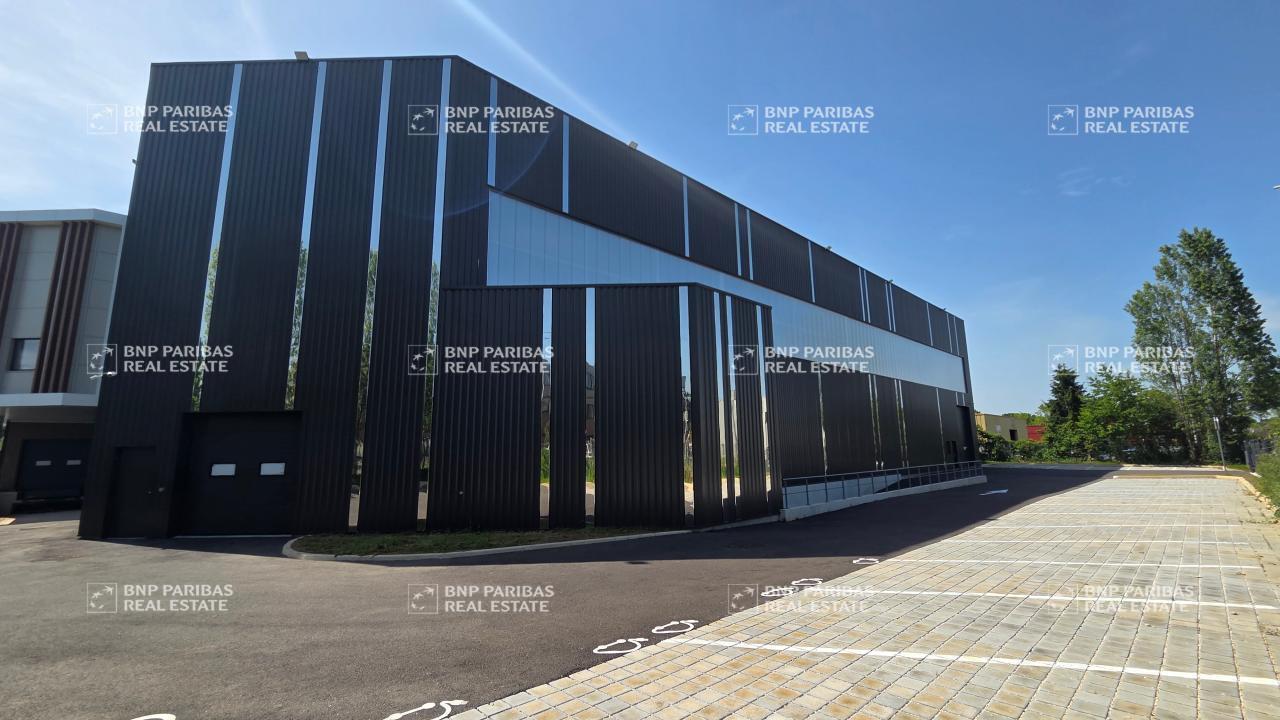 Flex in Torcy for lease Building Photo- Image 1 of 11