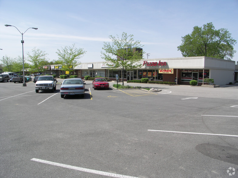 3701-3821 N Sterling Ave, Peoria, IL for lease - Primary Photo - Image 1 of 10