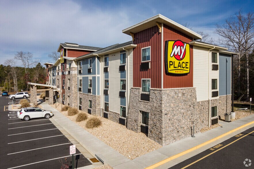 4235 Market Center Dr, King George, VA à vendre - Photo du bâtiment - Image 2 de 6