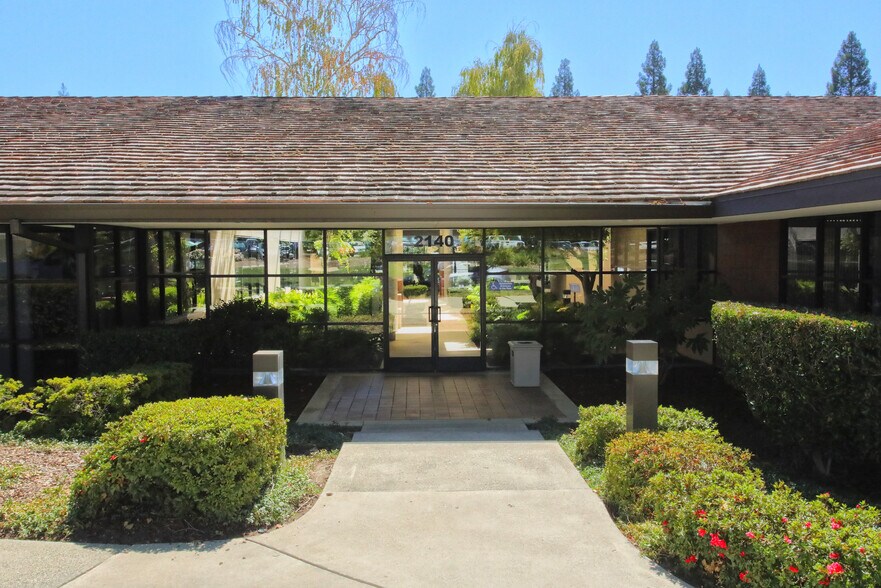 2140 Professional Dr, Roseville, CA à vendre - Photo du bâtiment - Image 3 de 12