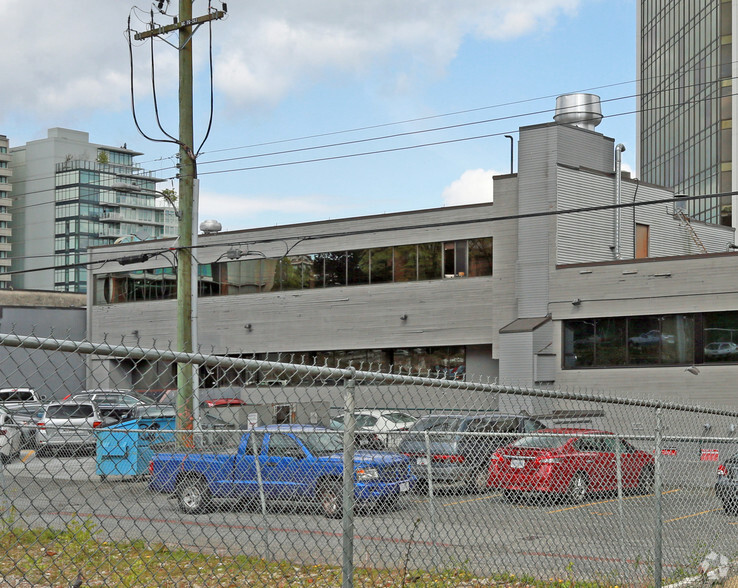 604-614 W Broadway, Vancouver, BC for lease - Building Photo - Image 3 of 4