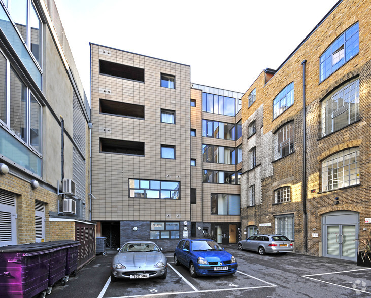 9 Bell Yard Mews, London à louer - Photo principale - Image 1 de 14