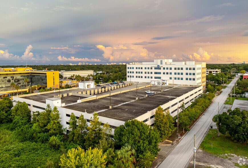 1301 2nd Ave SW, Largo, FL à louer - Photo du bâtiment - Image 3 de 17