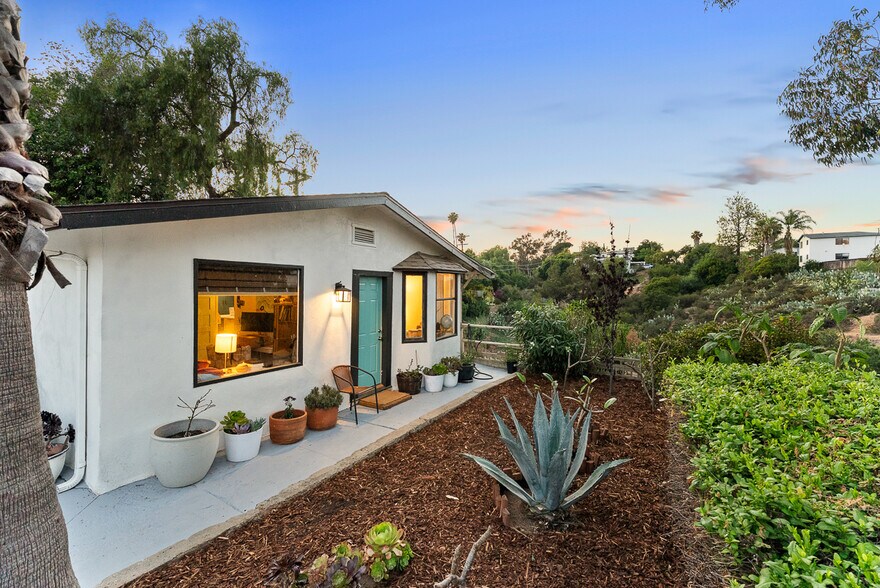 1738 33rd St, San Diego, CA à vendre - Photo du bâtiment - Image 2 de 26