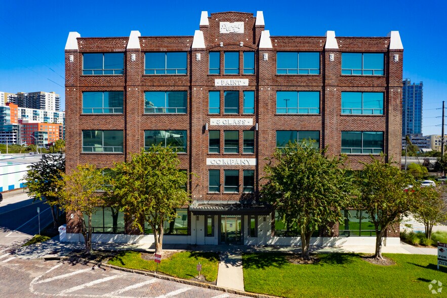 109 N Brush St, Tampa, FL à louer - Photo du bâtiment - Image 3 de 12