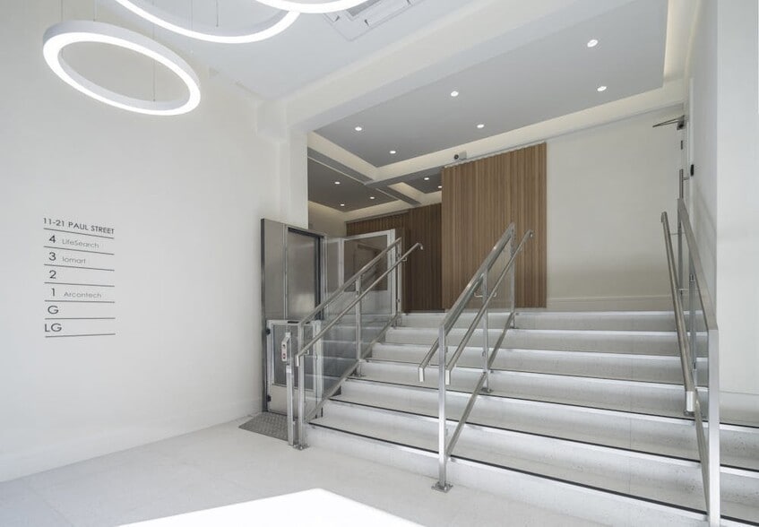 11-21 Paul St, London for lease - Interior Photo - Image 3 of 15