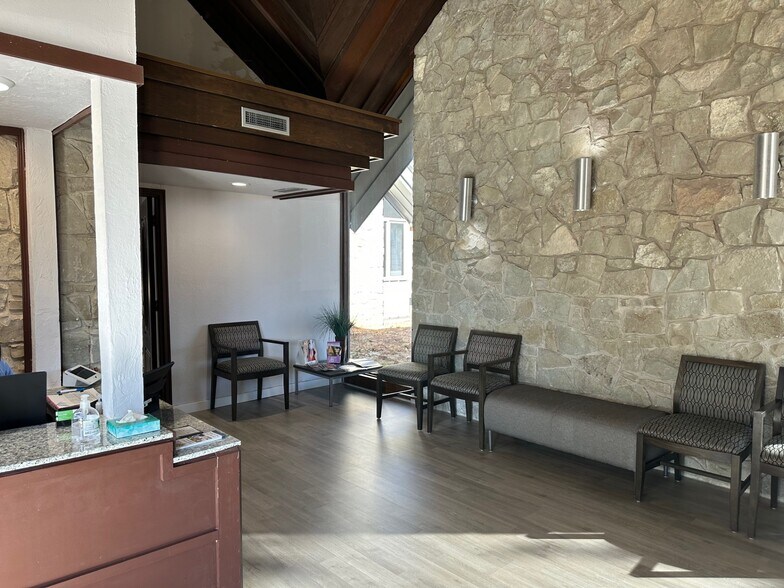 3501 NW 50th St, Oklahoma City, OK à louer - Photo intérieure - Image 2 de 10