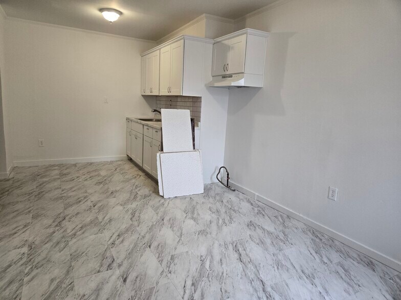 232 Stuyvesant Ave, Lyndhurst, NJ à vendre - Photo du bâtiment - Image 3 de 19