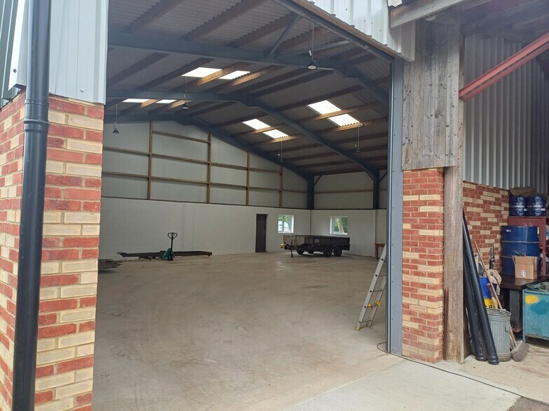 Bourne End Rd, Cranfield à louer - Photo du bâtiment - Image 3 de 3