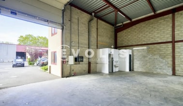 22 Rue Gutenberg, Bondoufle for lease Interior Photo- Image 1 of 2