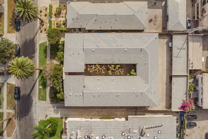 3705 WESTWOOD BL, Los Angeles, CA à vendre - Photo du bâtiment - Image 3 de 42