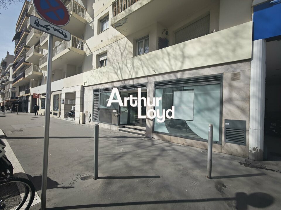 Retail in Nice for sale Building Photo- Image 1 of 11