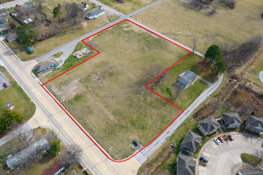 1505 Morgan Ave, Marion, IL à vendre - Photo du bâtiment - Image 2 de 4