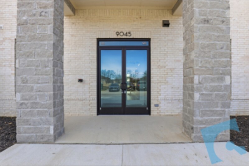 9045 Mid Cities Blvd, North Richland Hills, TX à louer - Photo du bâtiment - Image 2 de 25