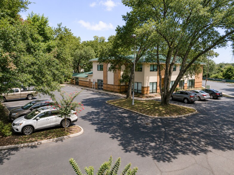 4501-4551 Davis Hwy, Pensacola, FL à vendre - Photo du bâtiment - Image 3 de 11