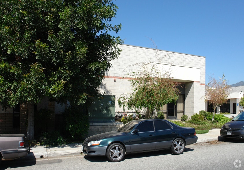 2011-2019 S Myrtle Ave, Monrovia, CA for lease - Building Photo - Image 2 of 5