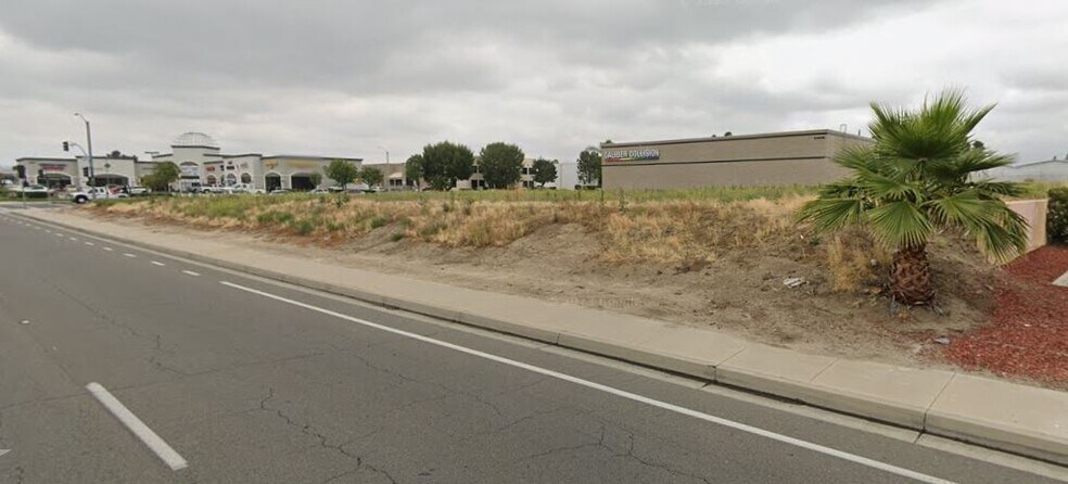 NEC Pear St. & Jefferson Ave., Murrieta, CA for sale - Primary Photo - Image 1 of 3
