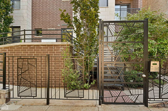 4235-4237 S Calumet Ave, Chicago, IL à vendre - Photo du bâtiment - Image 2 de 47