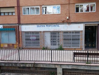 Plus de détails pour Multi-résidentiel à vendre