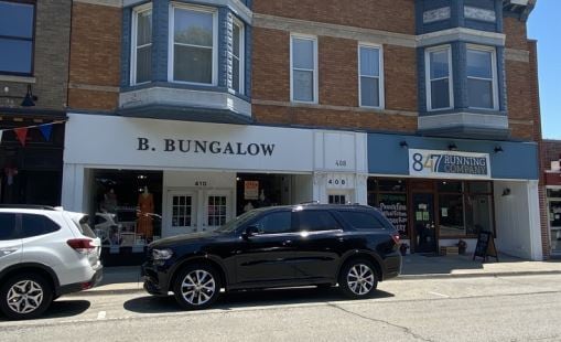 406-408 N Milwaukee Ave, Libertyville, IL for lease - Building Photo - Image 2 of 4