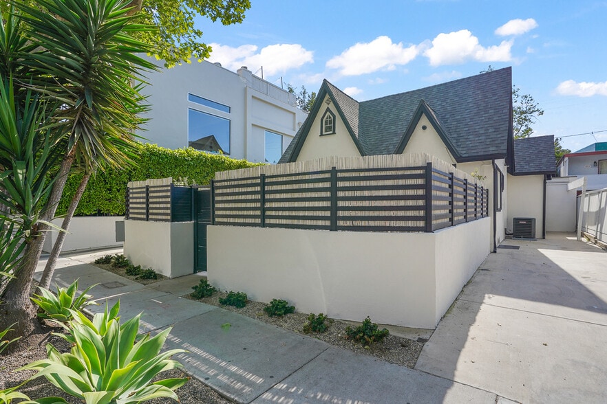 617 Westmount Dr, West Hollywood, CA for sale - Building Photo - Image 2 of 36