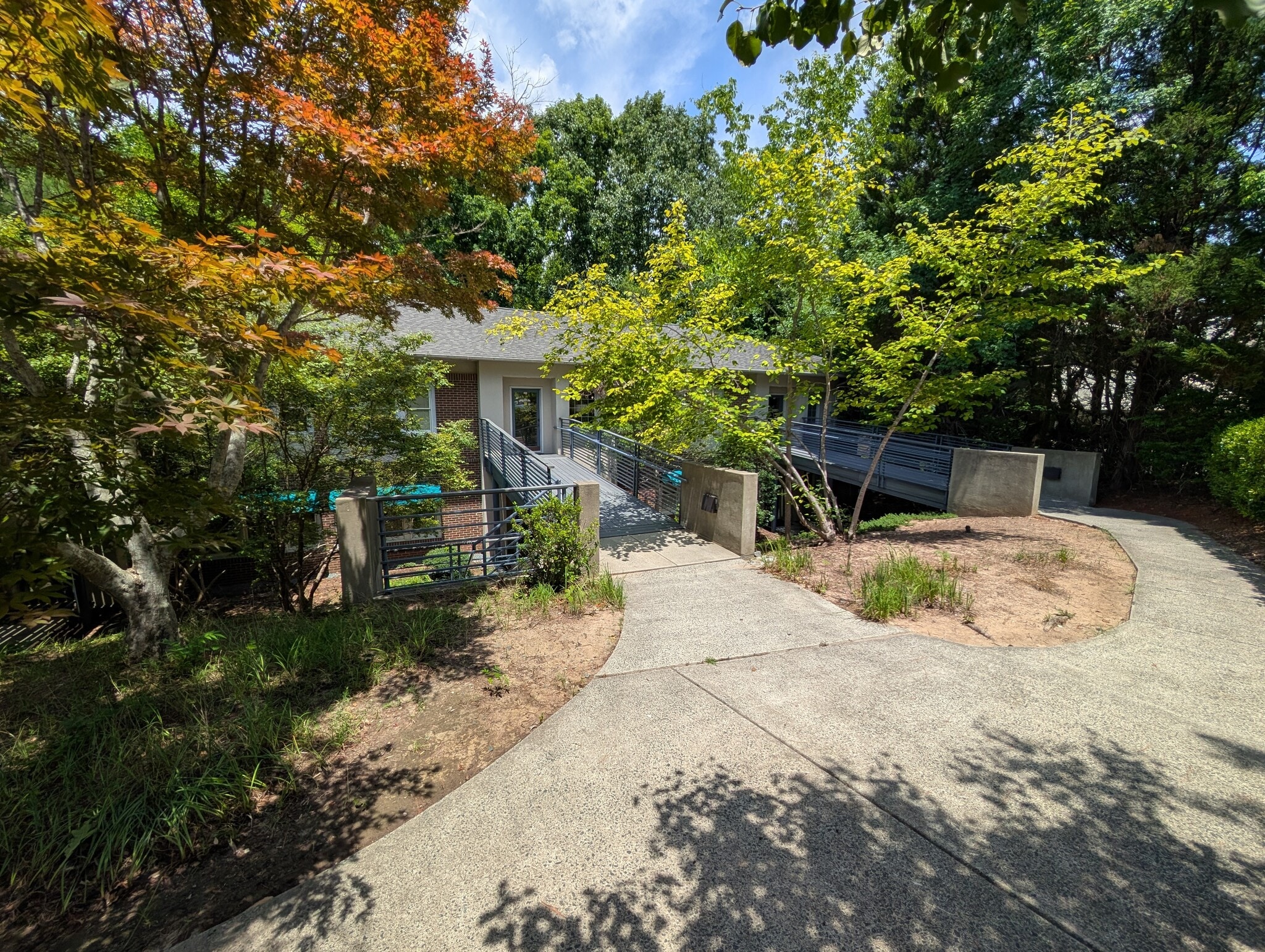 101 Cloister Ct, Chapel Hill, NC à louer Photo du bâtiment- Image 1 de 18
