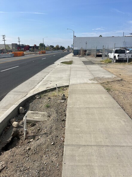 661 Holt blvd, Ontario, CA à vendre - Photo du bâtiment - Image 2 de 9